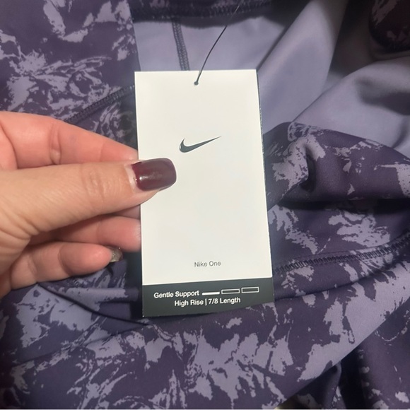 NWT Women’s‎ NIKE High Rise One Dri-Fit Purple 7/8 Length. Size XL. - Picture 5 of 7